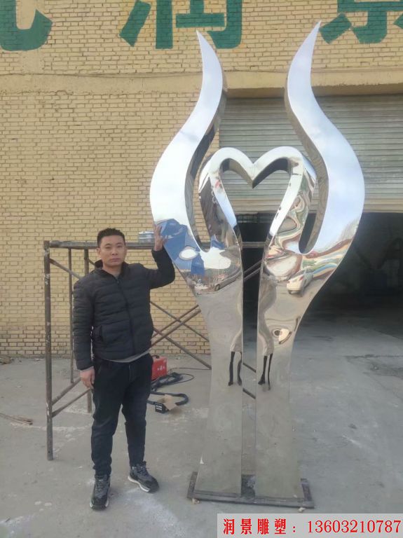 不锈钢医院雕塑制作过程 医院雕塑半成品2 不锈钢医院雕塑制作过程 医院雕塑半成品2