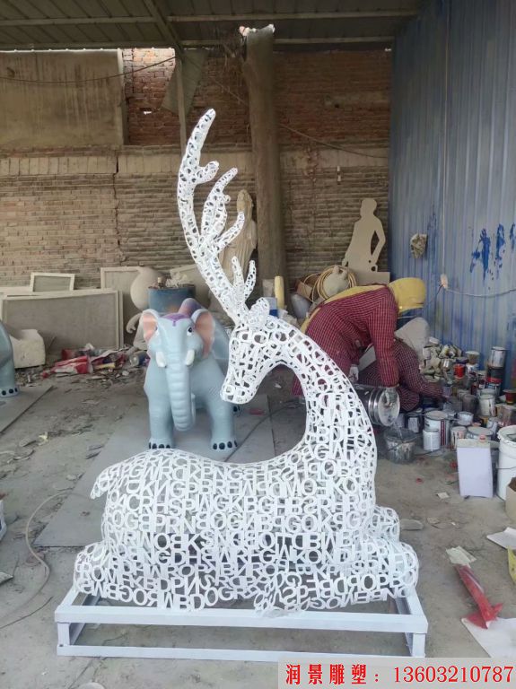 不锈钢字母拼接镂空鹿雕塑 动物景观鹿雕塑5