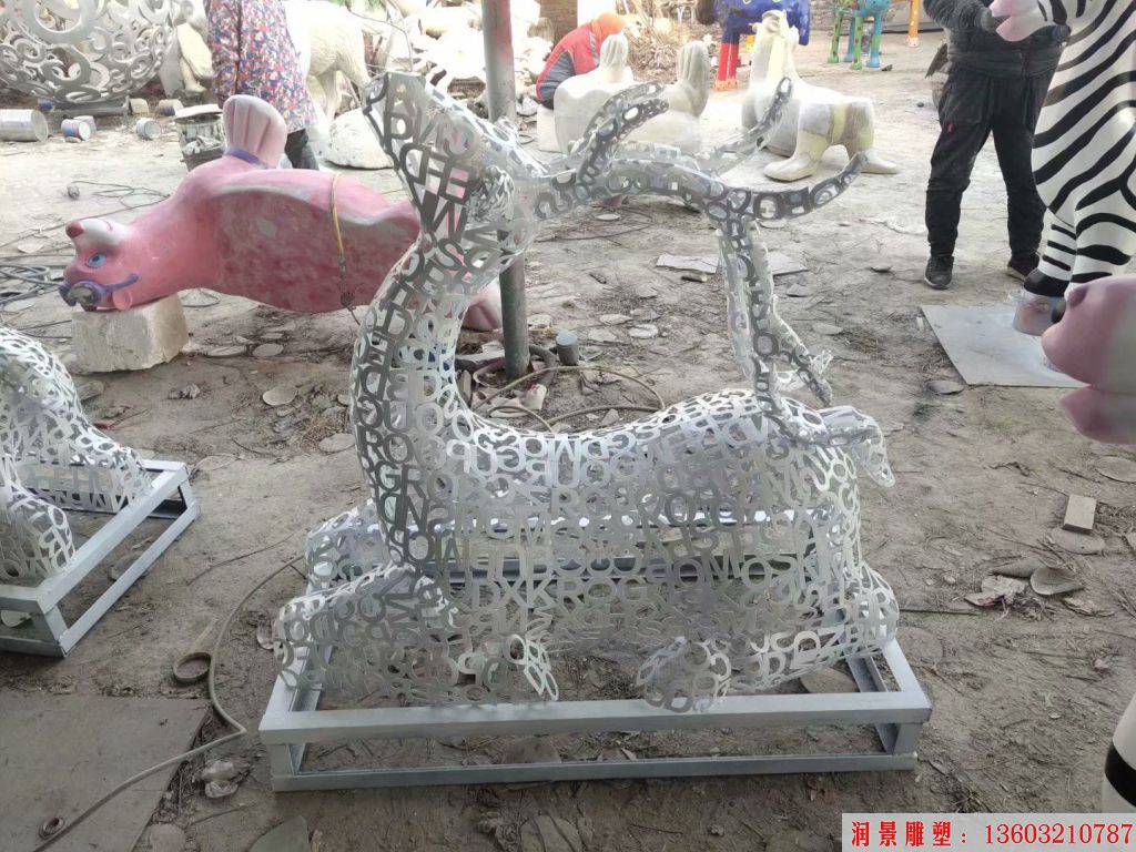 不锈钢字母拼接镂空鹿雕塑 动物景观鹿雕塑7